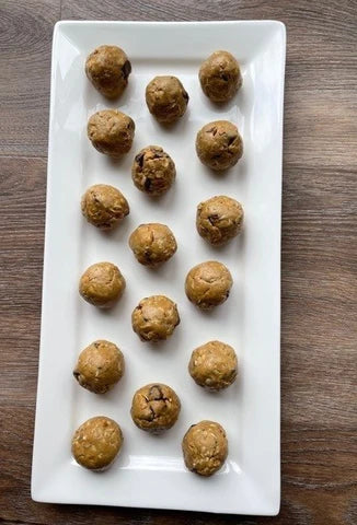 Peanut Butter Chocolate Chip Energy Bites