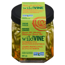 Load image into Gallery viewer, Banh Mi Medley Vietnamese Spiced Pickled Vegetables 591ml
